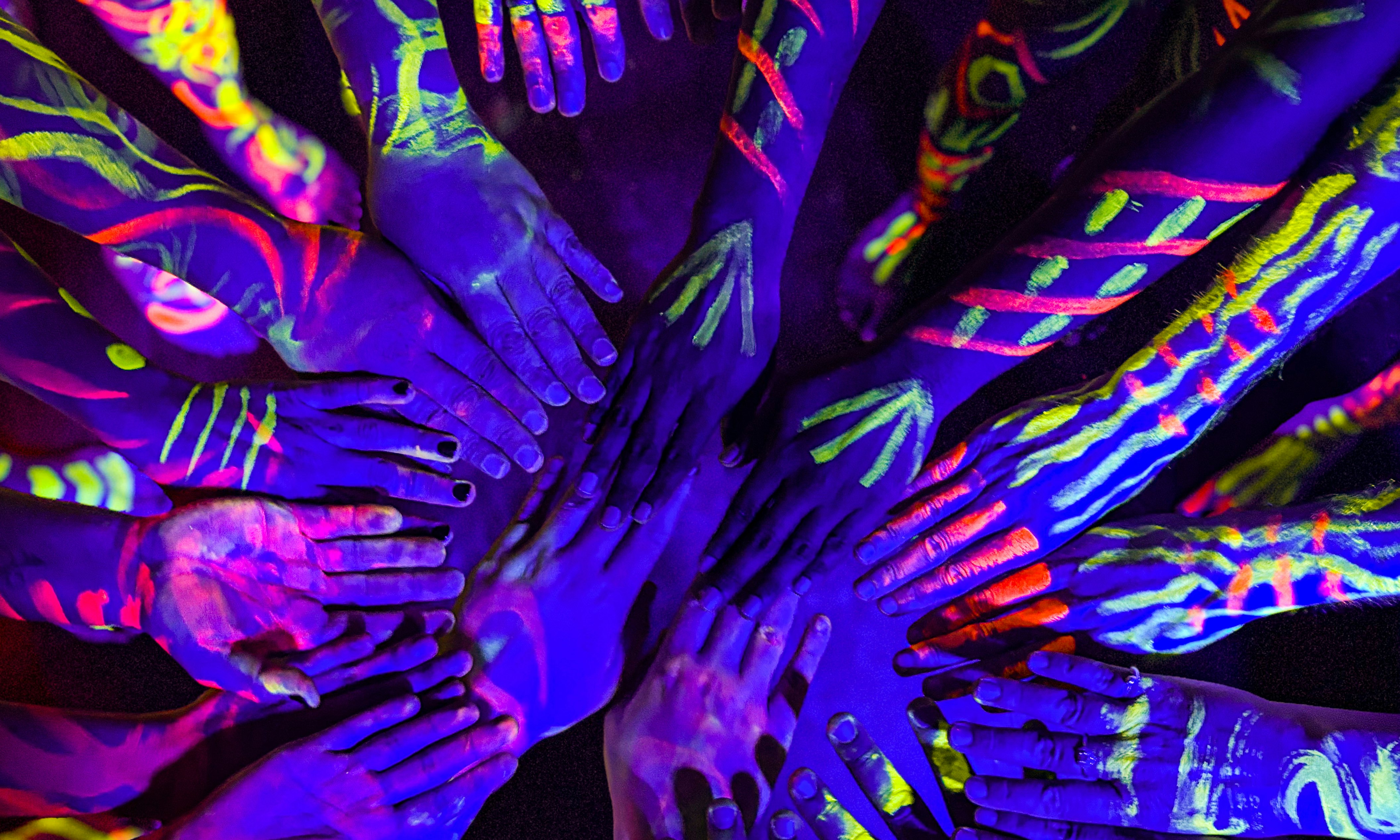 Neon Model Experience! Oxford Circus Life Drawing