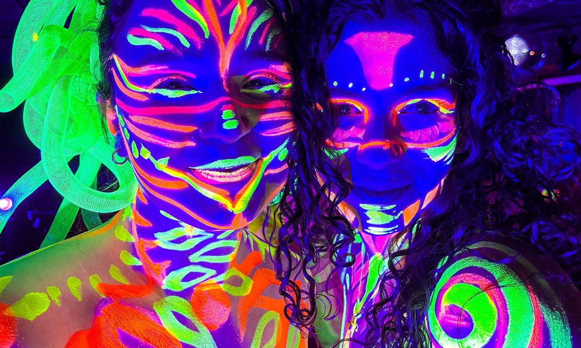 Neon Naked Life Drawing in Clapham North!