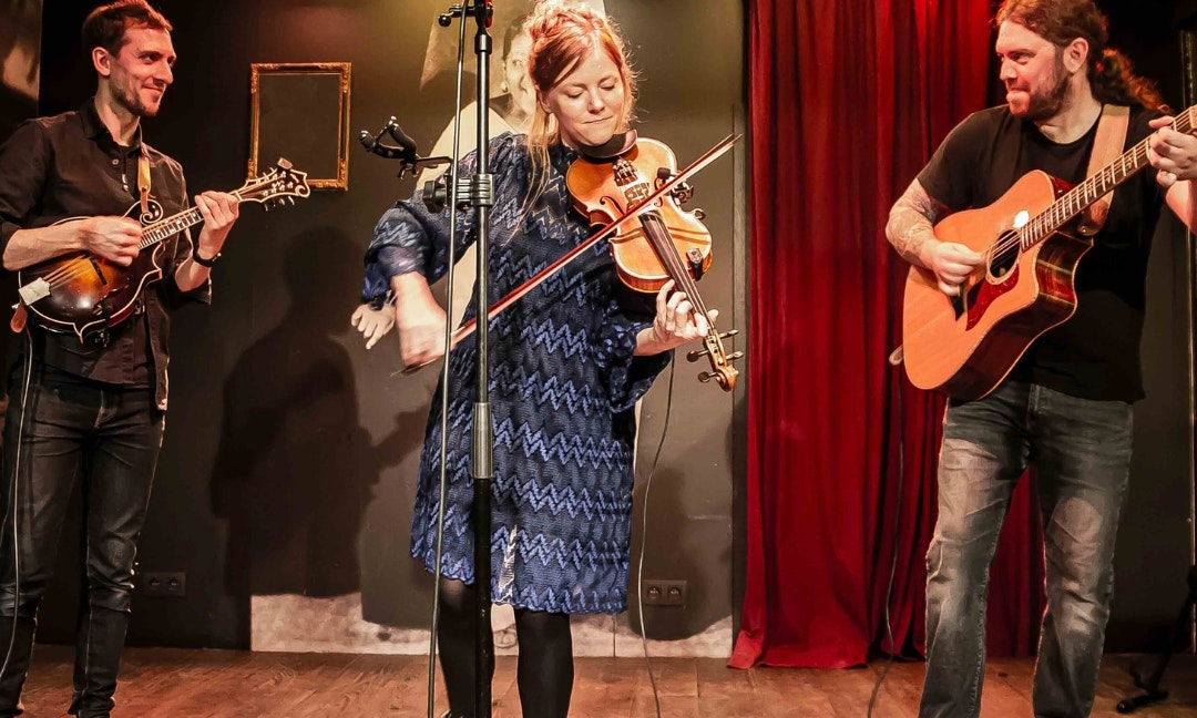 Folk Weekend: The Shackleton Trio