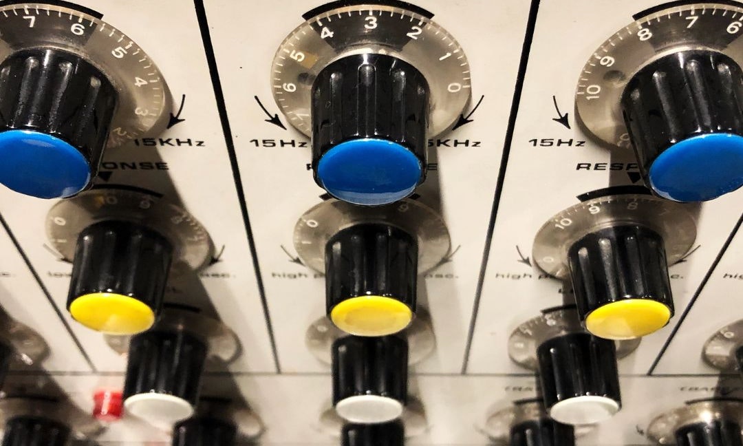 Control Voltage: Electronic Music Open Mic