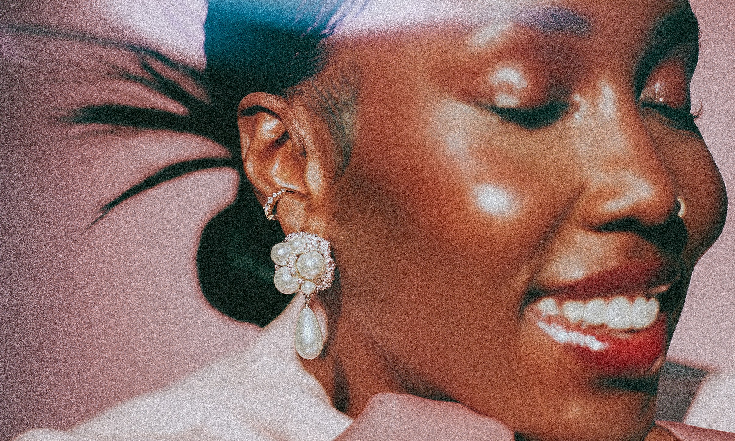 Ego Ella May: Acoustic + Signing