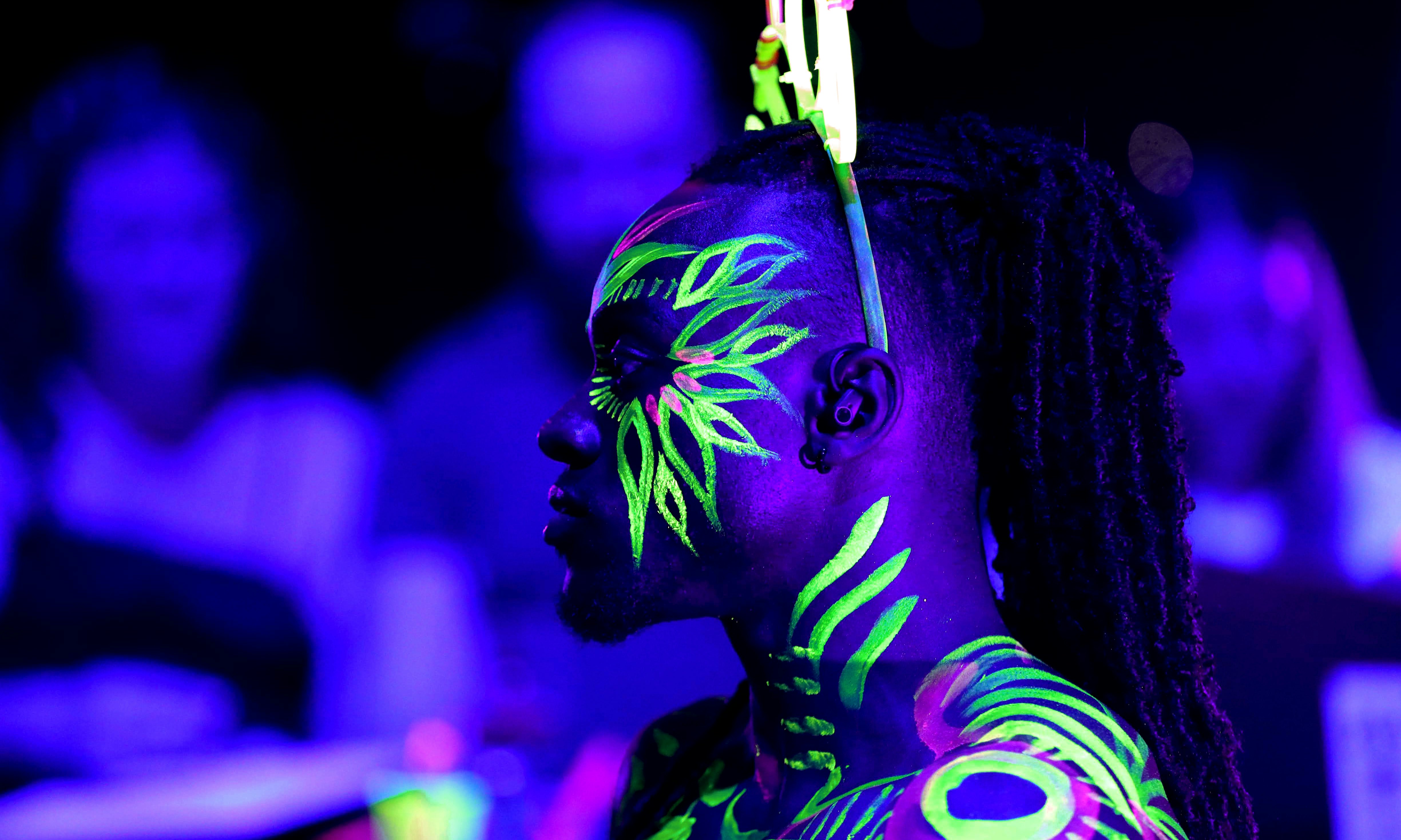 Neon Naked Life Drawing in Angel!