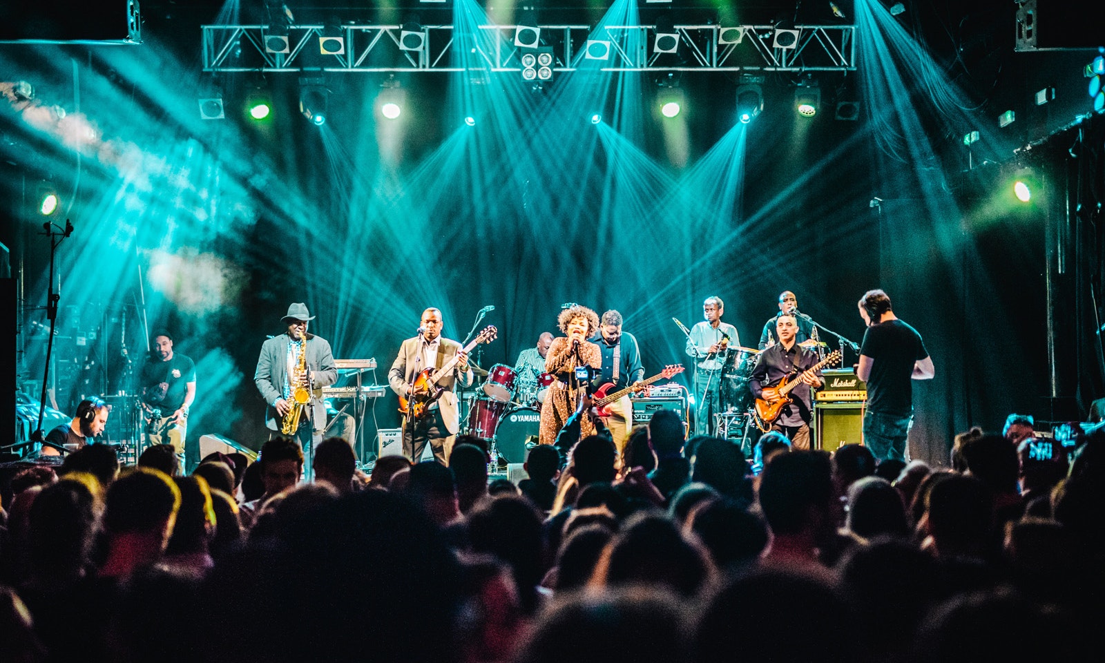 Dur-Dur Band (Extra Date Added)