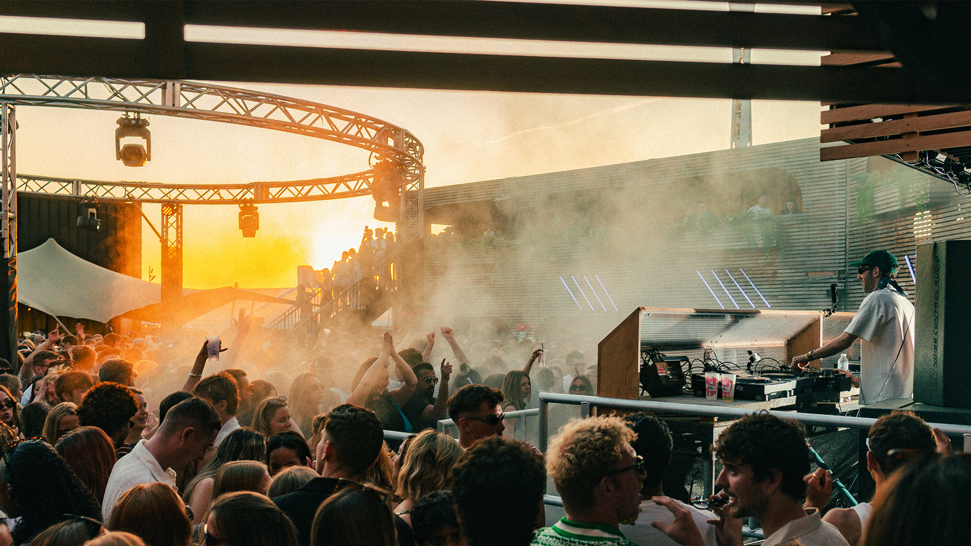 Dan Shake & Friends (Day & Night) @ The Cause 