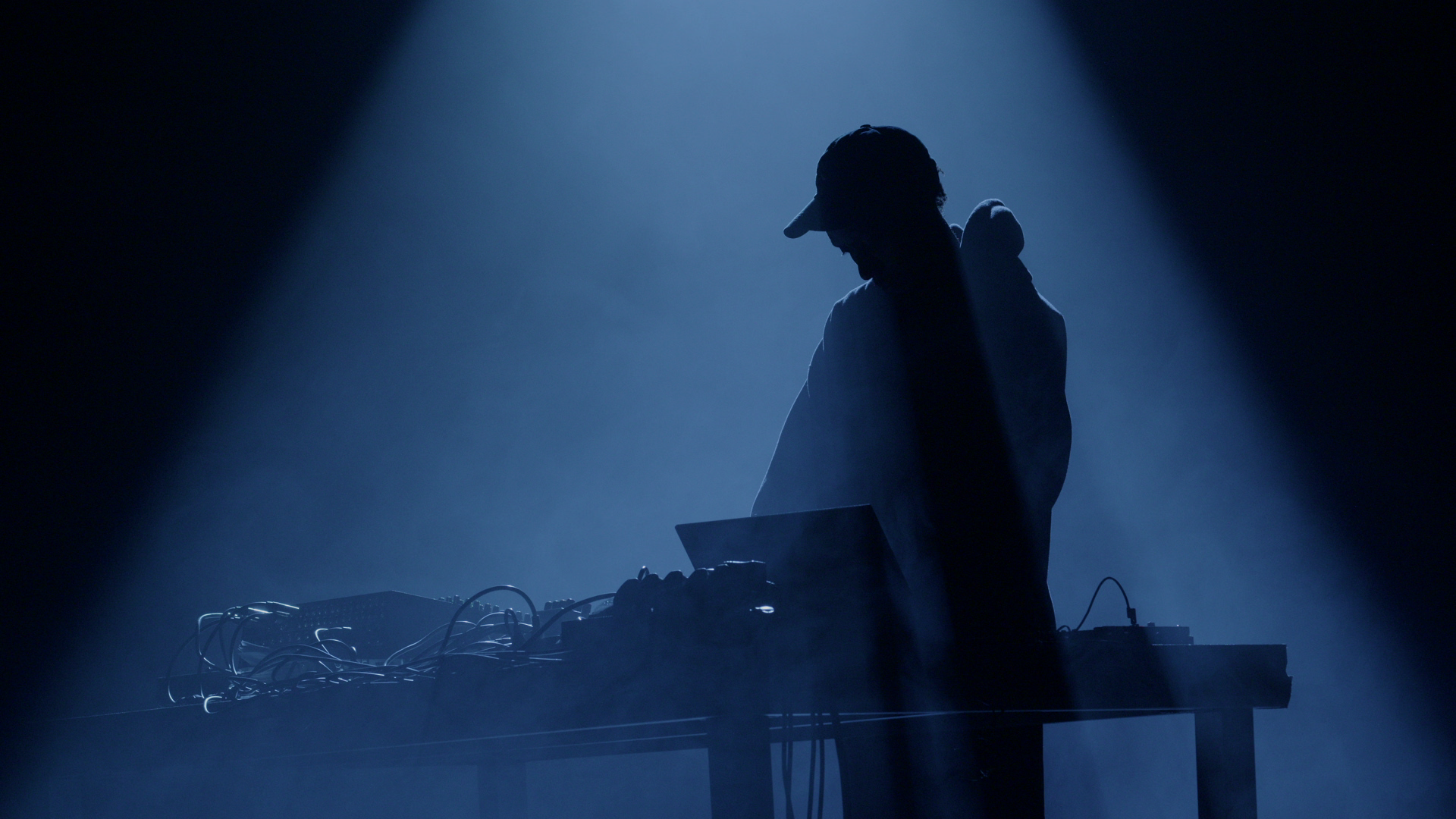 KMRU & Nick Verstand