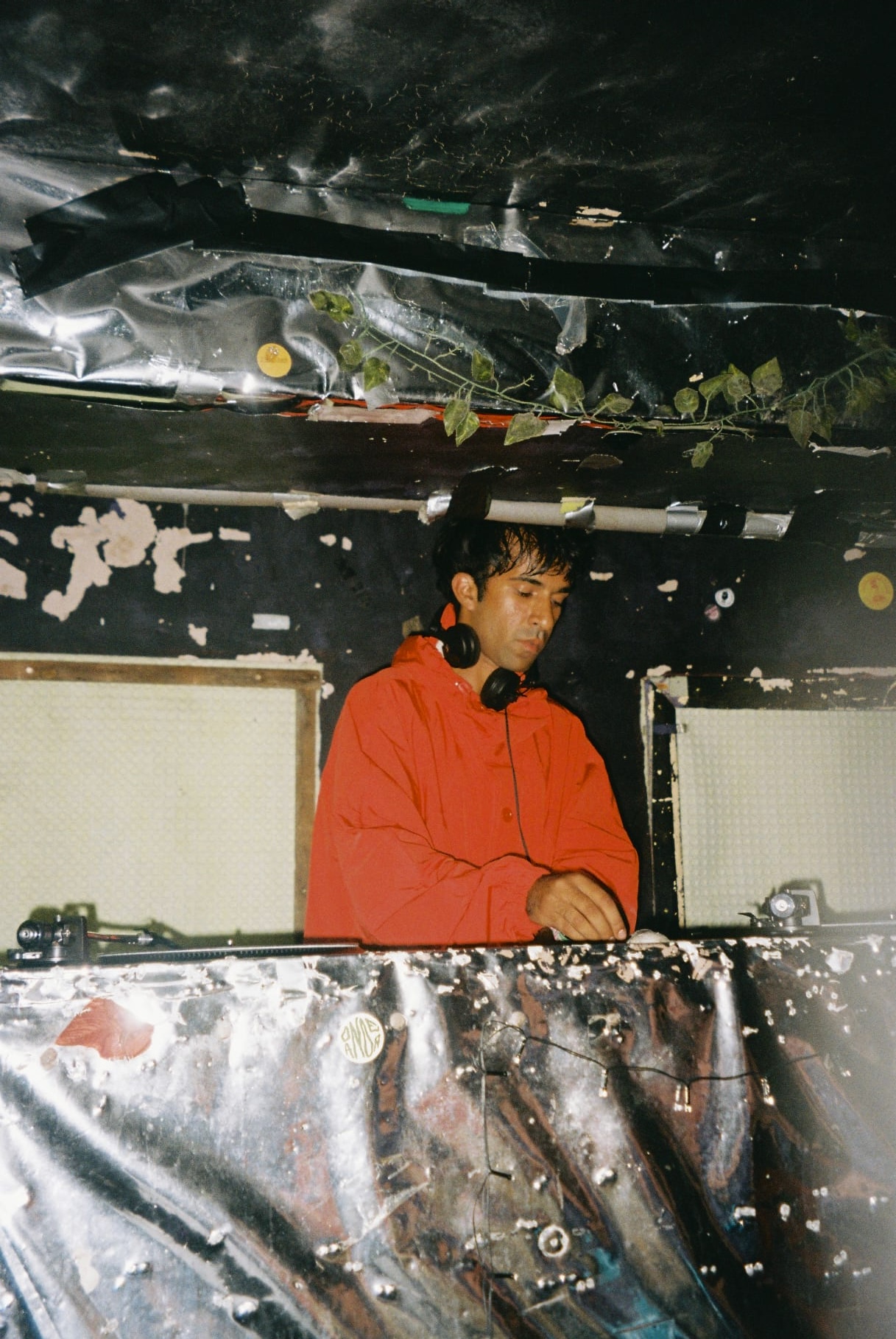 Studio Crumb 043: Haseeb Iqbal - All Night Long