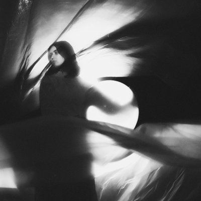 HOT TAKE: Bug Teeth, Zoë's Brothers + Tesni